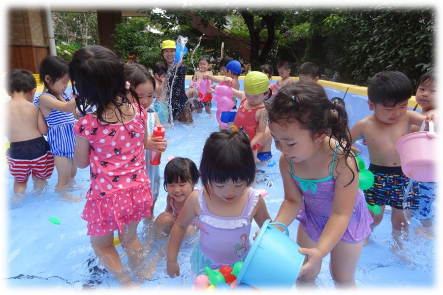 今日はいづみ幼稚園のプール開きの日です